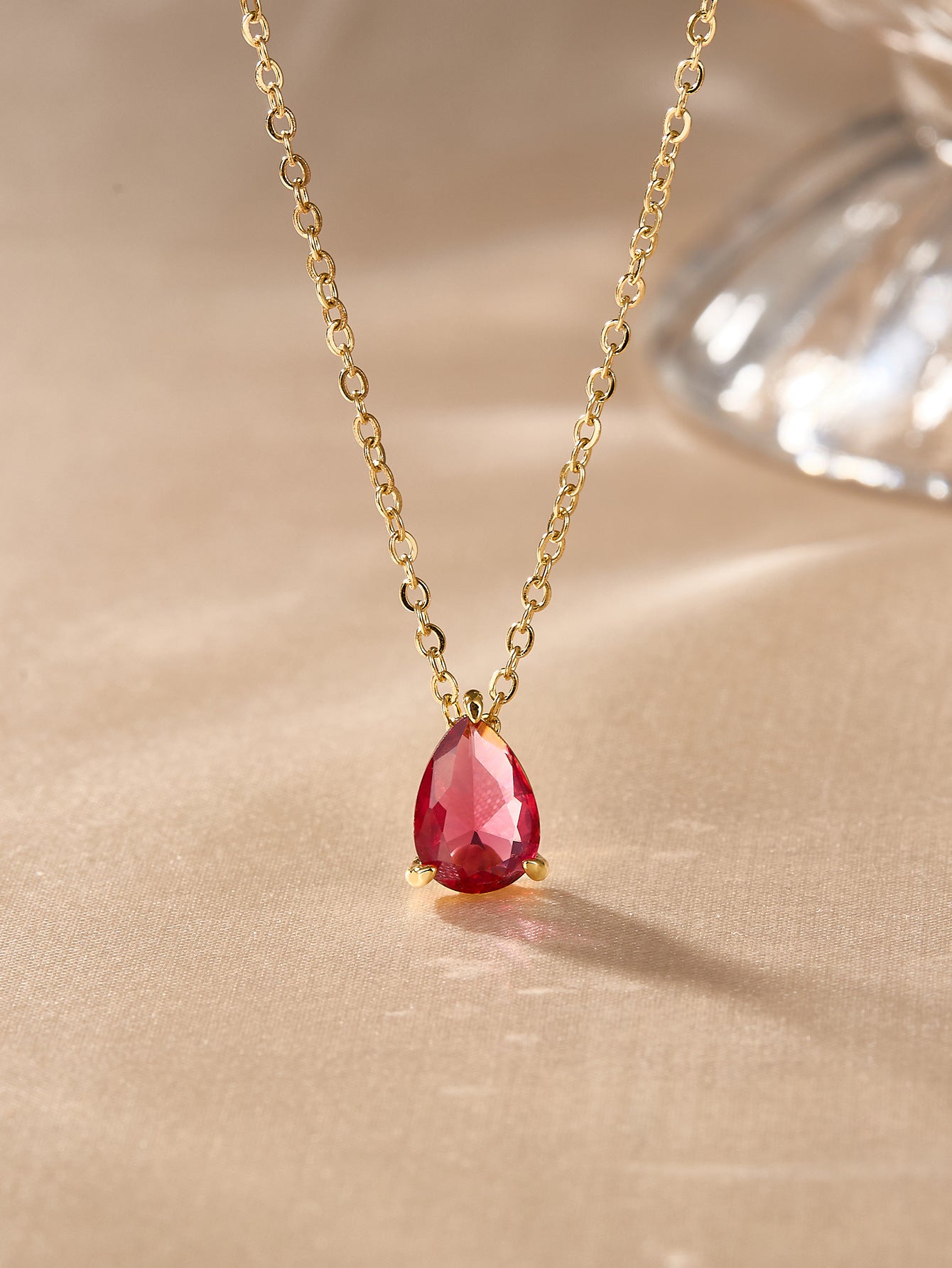 Designer Women's Lightweight Luxury Versatile Necklace Accessories