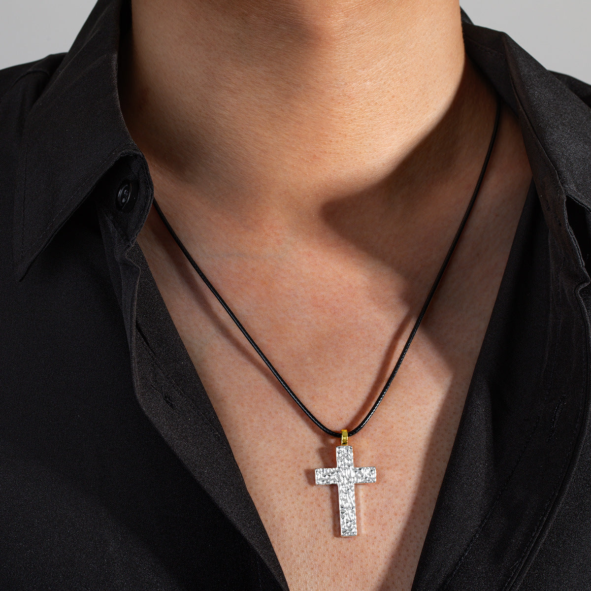 Heart-shaped Skull Alloy Cross Pendant Necklace