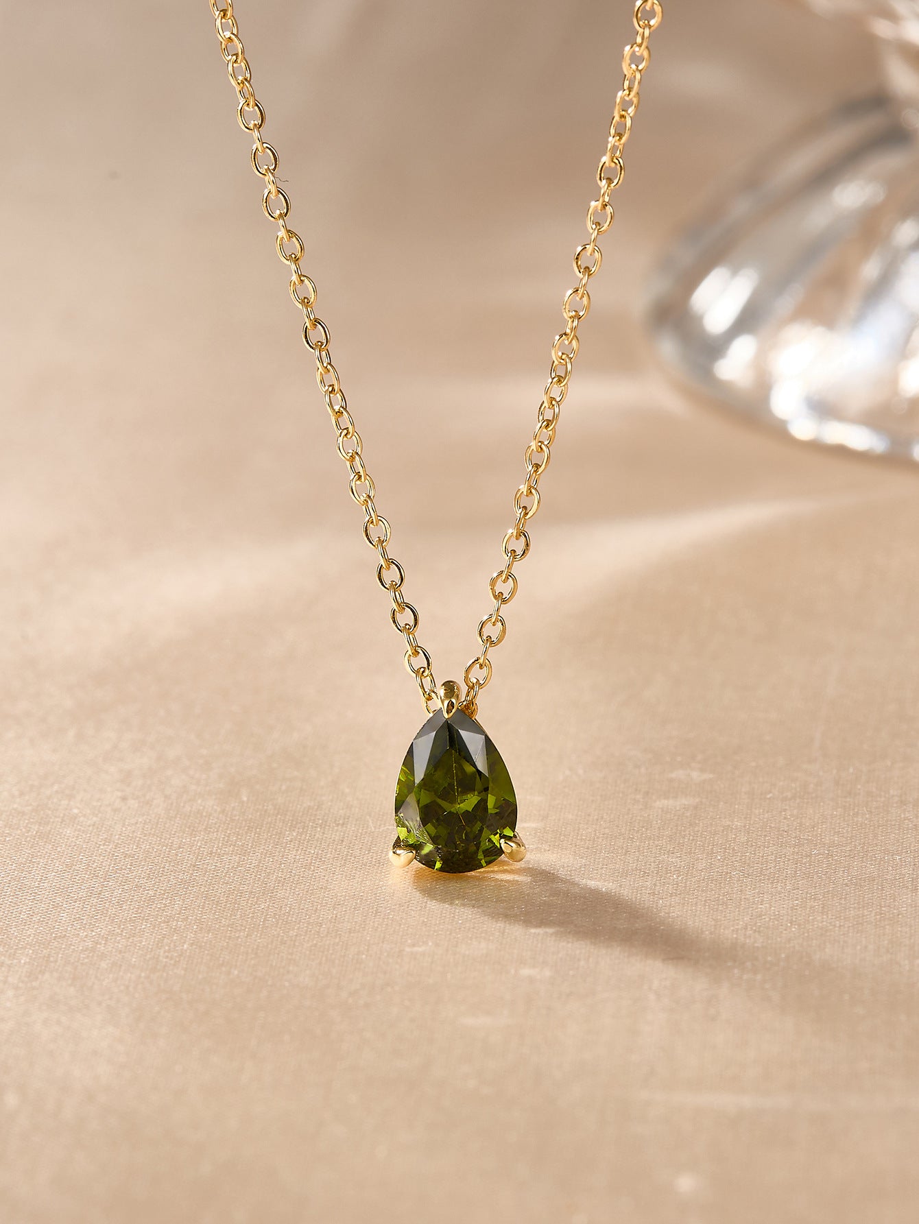 Designer Women's Lightweight Luxury Versatile Necklace Accessories