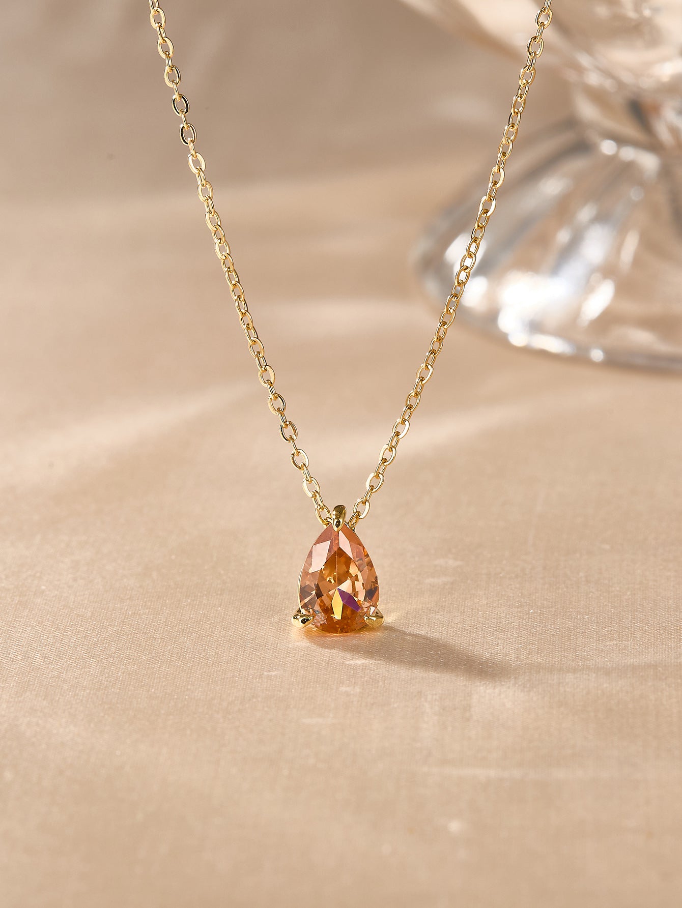 Designer Women's Lightweight Luxury Versatile Necklace Accessories