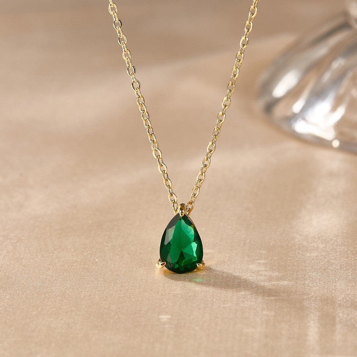 Designer Women's Lightweight Luxury Versatile Necklace Accessories